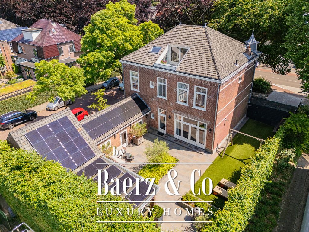 Property photo 1 of 98