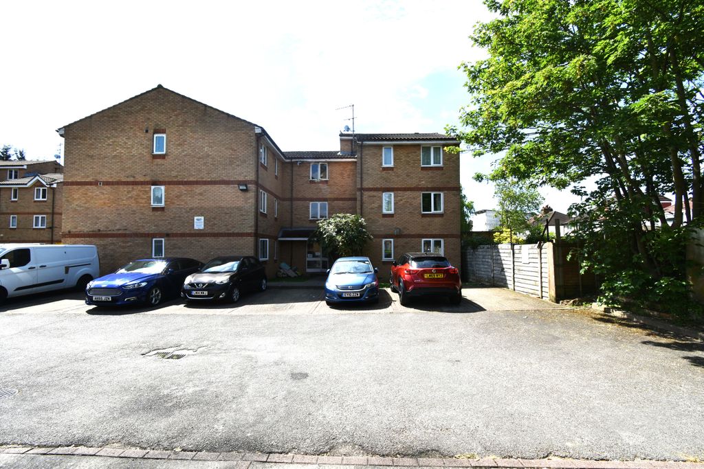 Property photo 1 of 8