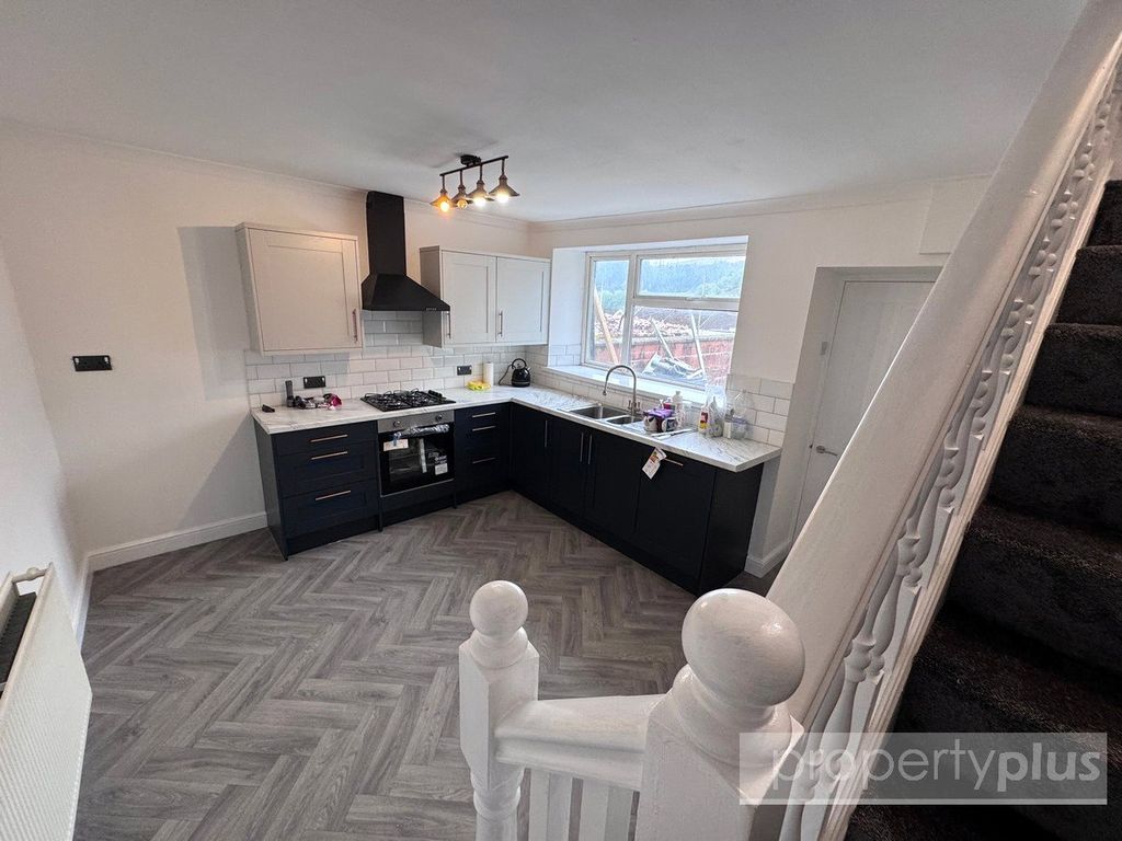 Property photo 2 of 12 Picture No. 07