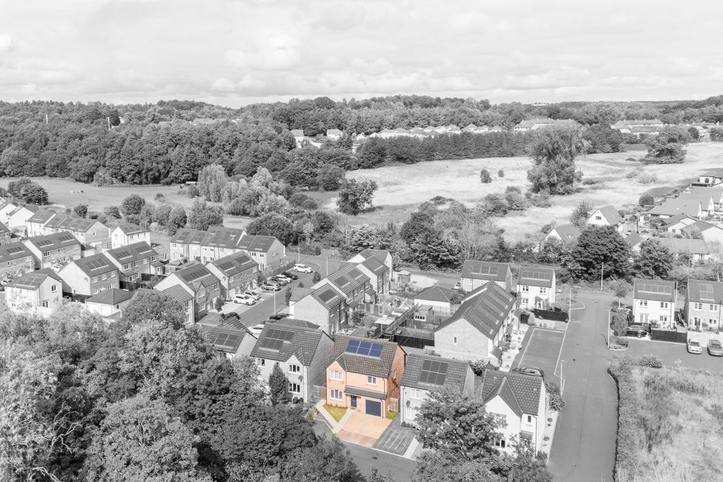 Property photo 2 of 30
