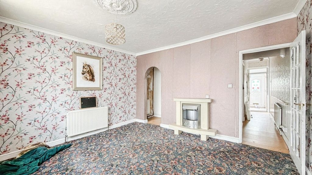 Property photo 3 of 16 Pbox-Img.Jpg