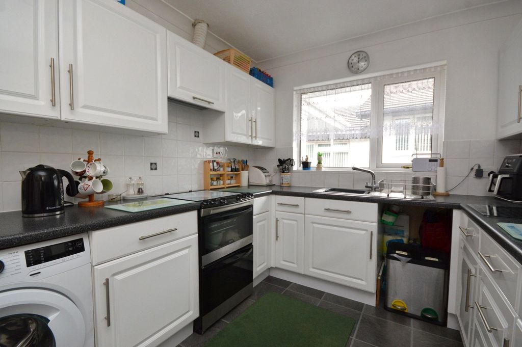 Property photo 2 of 15 Picture No. 08