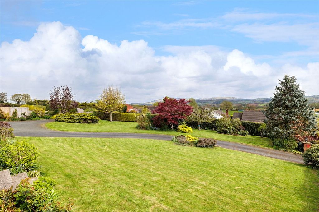 Property photo 2 of 19 Picture No. 03
