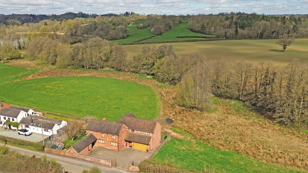 Property photo 2 of 33