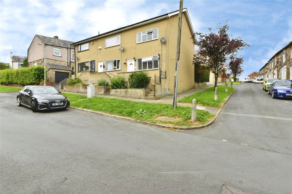 Property photo 1 of 15 Picture No. 02