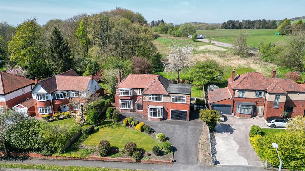 Property photo 2 of 61 5040993