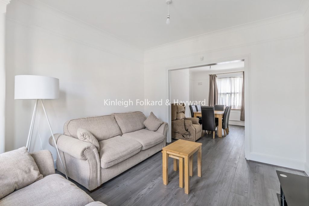 Property photo 3 of 12 251c519F-3E7E-4c33-A