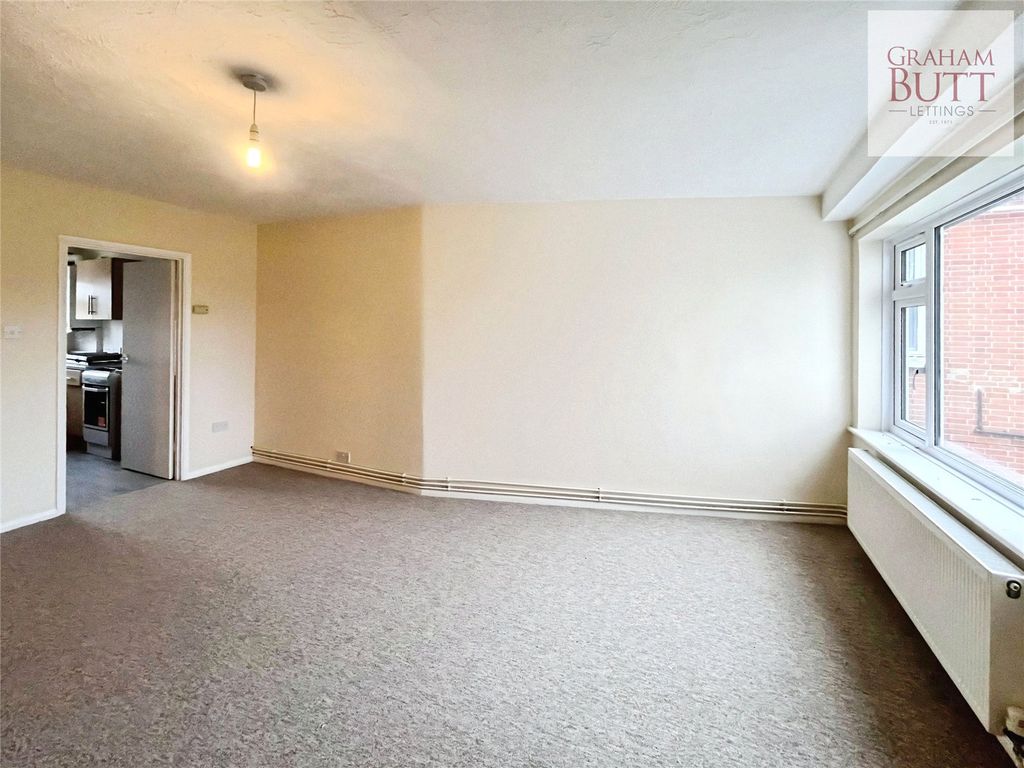 Property photo 3 of 7 Picture No. 11