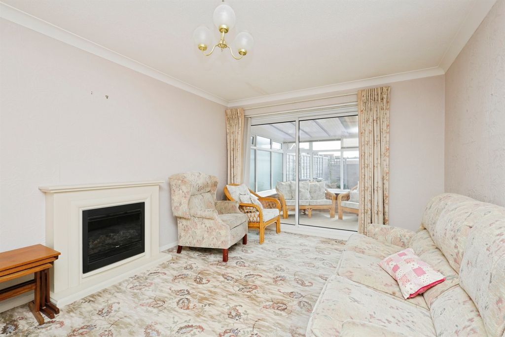 Property photo 2 of 15