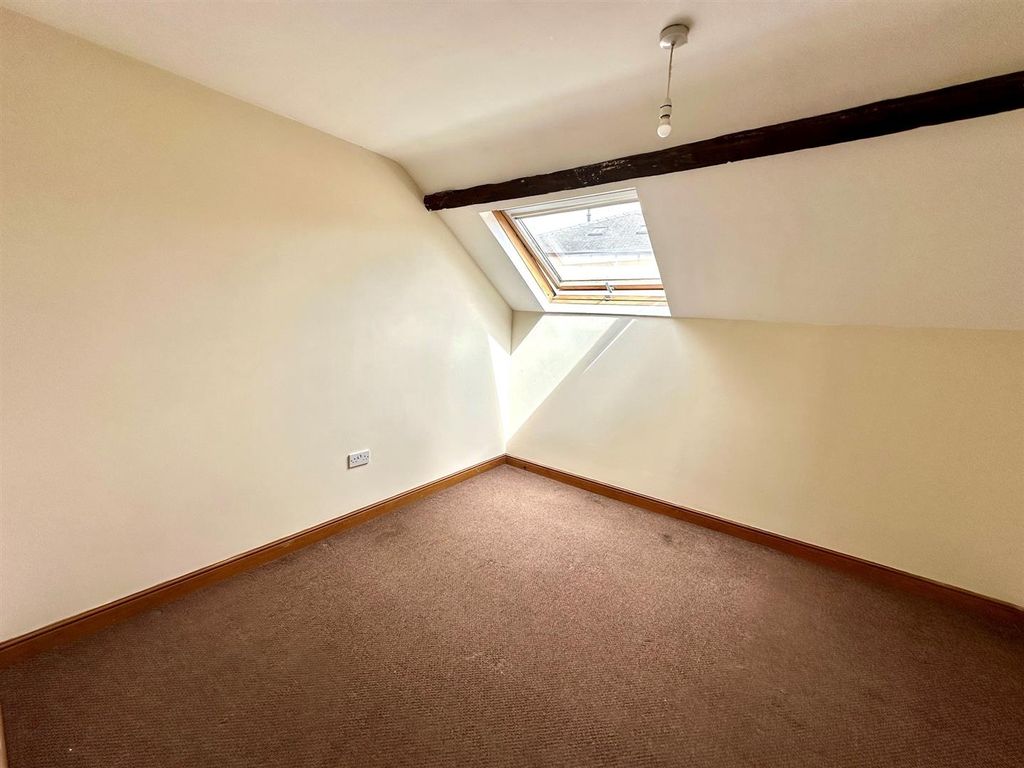 Property photo 3 of 8 9.Jpg