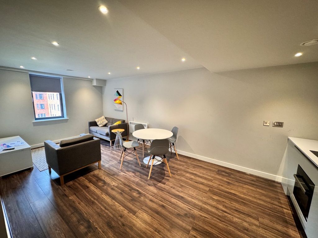Property photo 3 of 11 Picture No. 01