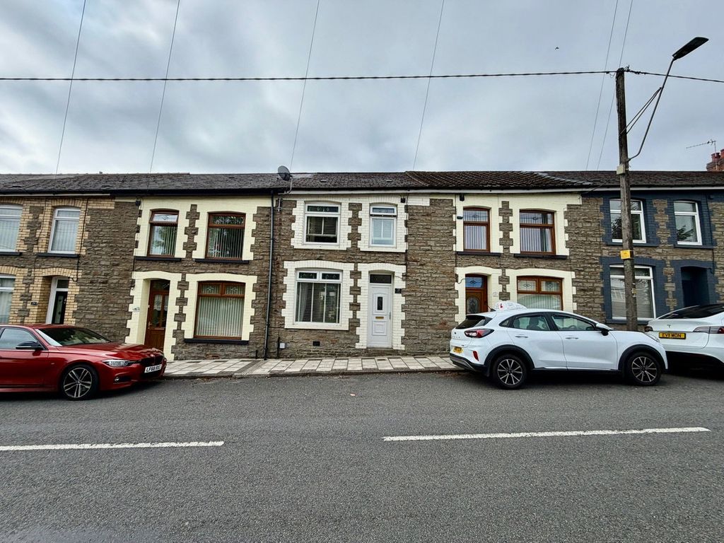 Property photo 1 of 33