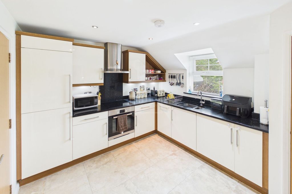 Property photo 2 of 15 Kitchen