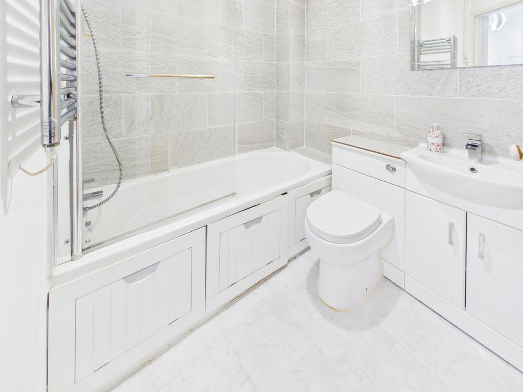 Property photo 3 of 8 Picture No. 01