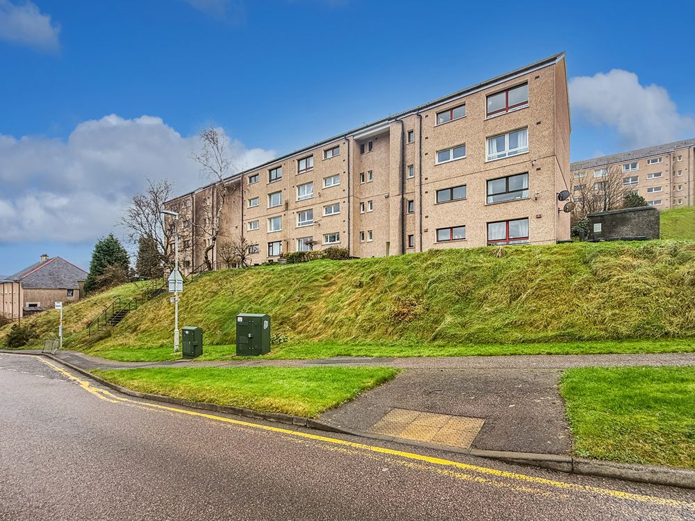 Property photo 2 of 39