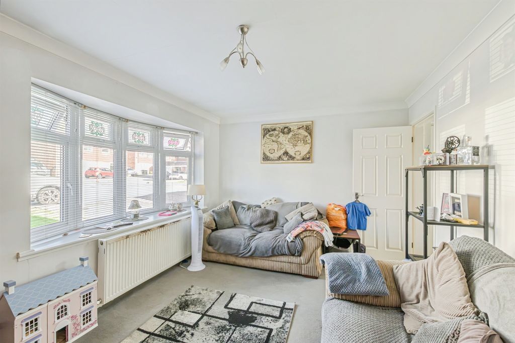 Property photo 2 of 12