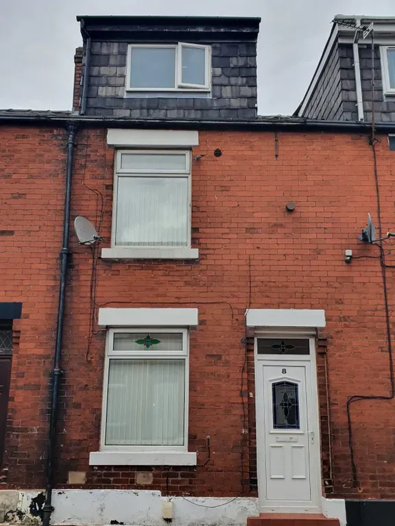Property photo 1 of 5