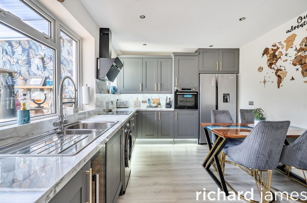 Property photo 2 of 12 882Ca61B39cd46d3B152Eaa690B08F12