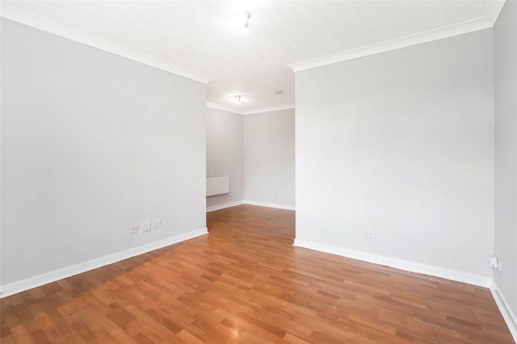 Property photo 2 of 11 Picture No. 06