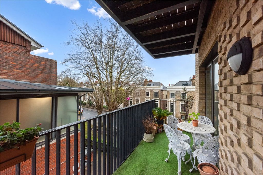 Property photo 3 of 12 Picture No. 12