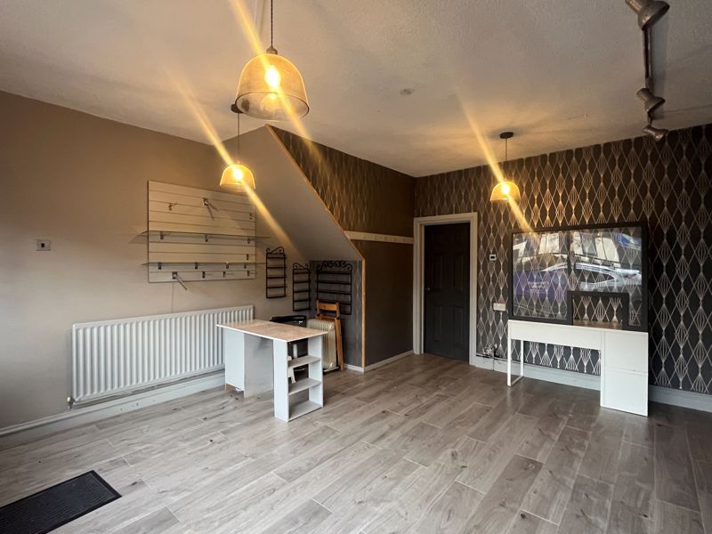 Property photo 2 of 8 Photo 5