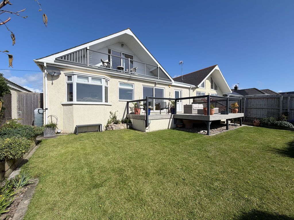 Property photo 1 of 41