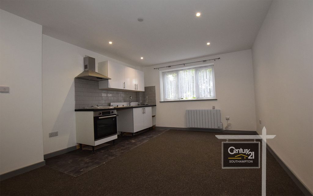Property photo 1 of 3