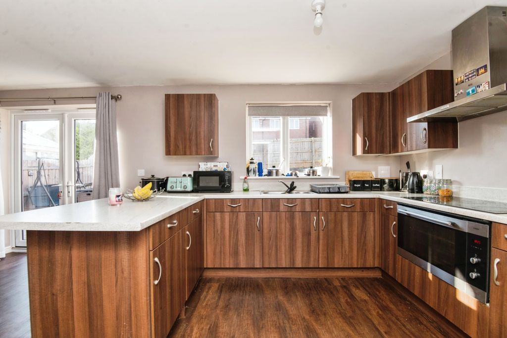 Property photo 3 of 17 Photography