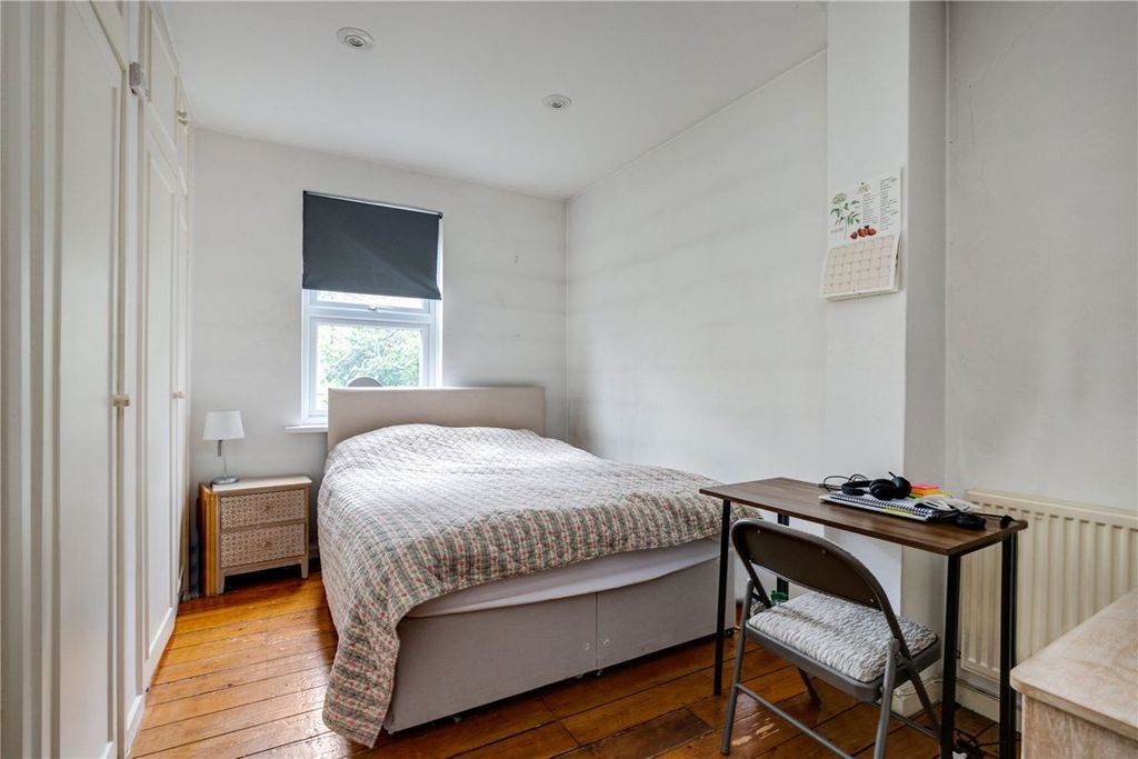 Property photo 3 of 6