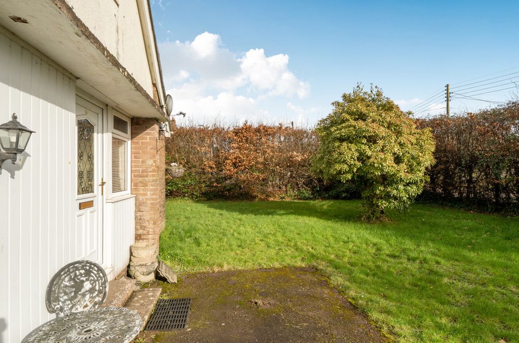 Property photo 2 of 19 Garden