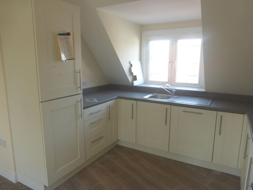 Property photo 2 of 6 Kitchen