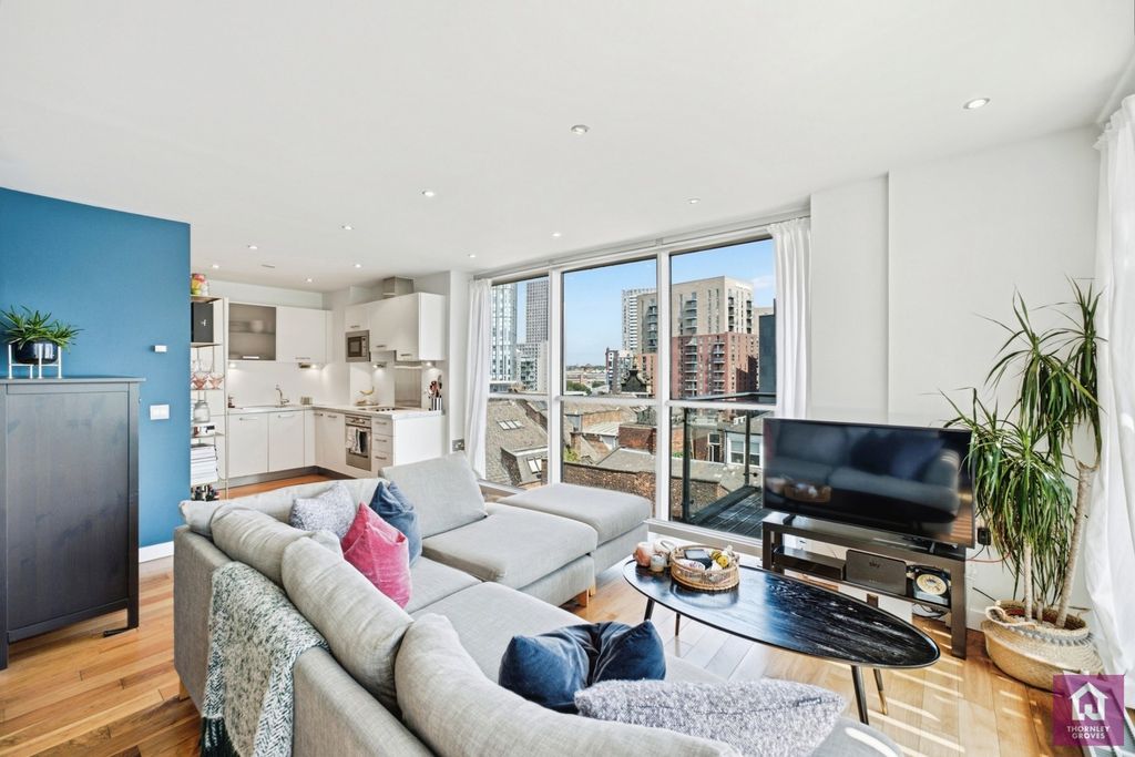 Property photo 2 of 18 Pbox-Img.Jpg
