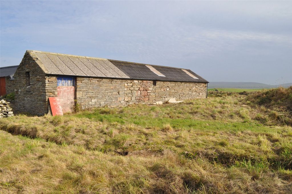 Property photo 3 of 5 Building