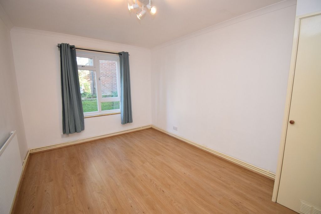 Property photo 3 of 7 Bedroom