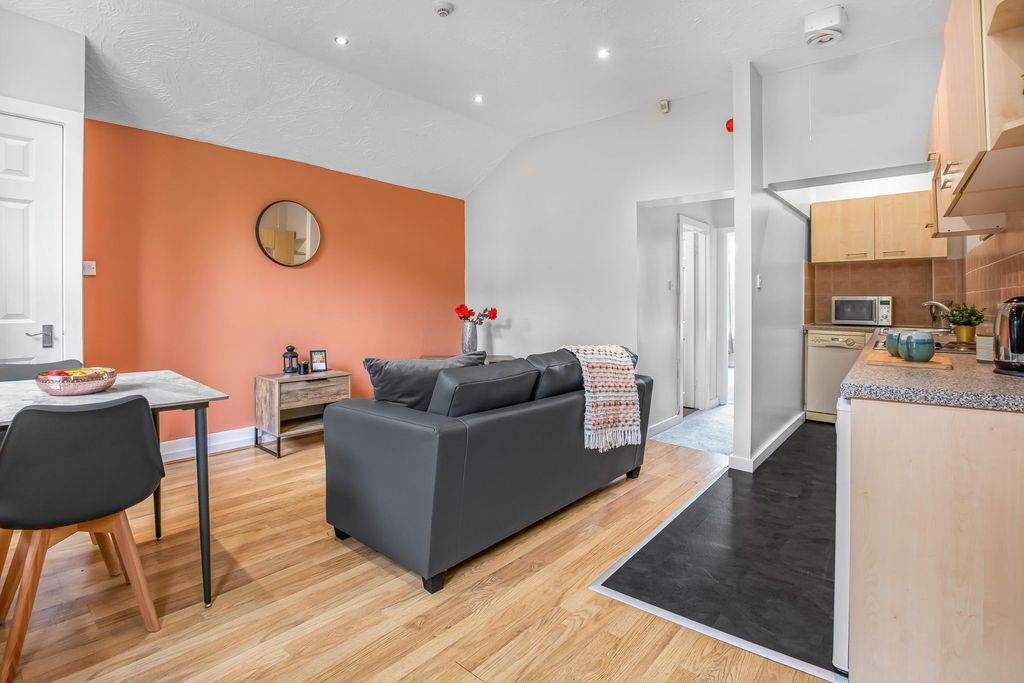 Property photo 1 of 11 Property Photo