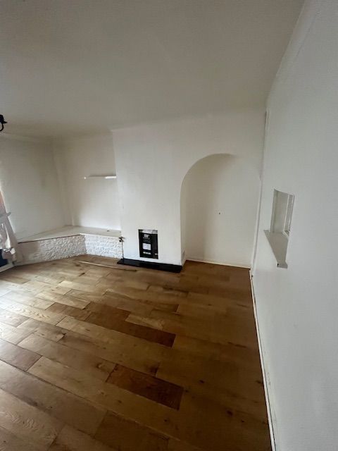 Property photo 3 of 32