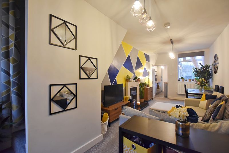 Property photo 2 of 14 Photo 4