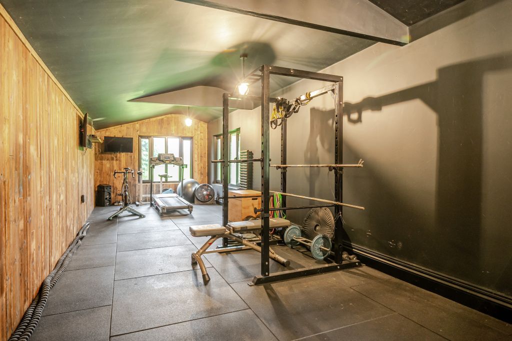 Property photo 3 of 22