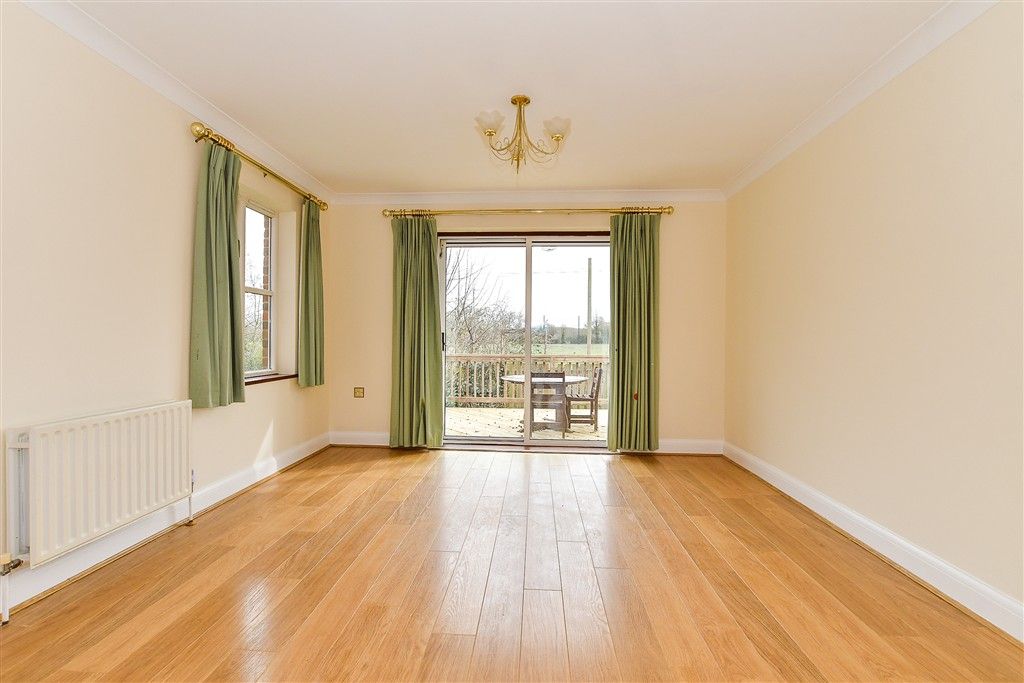 Property photo 1 of 23 Dining Room