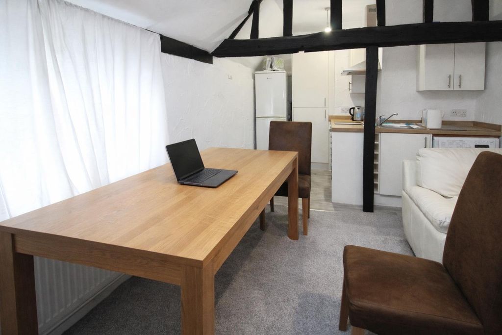 Property photo 2 of 8 d9B7Cf90-Ab7d-4322-9771-9B2618Cea9B5.Png