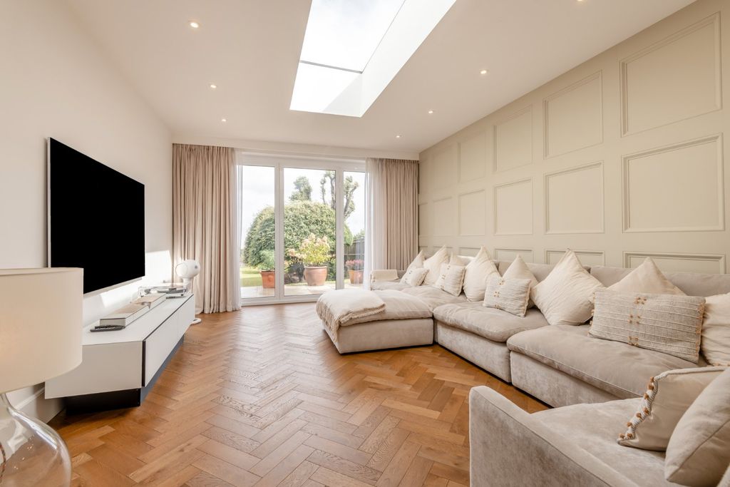 Additional image 9 of 7 bed detached house for saleHawkshill Road, Walmer, Kent CT14