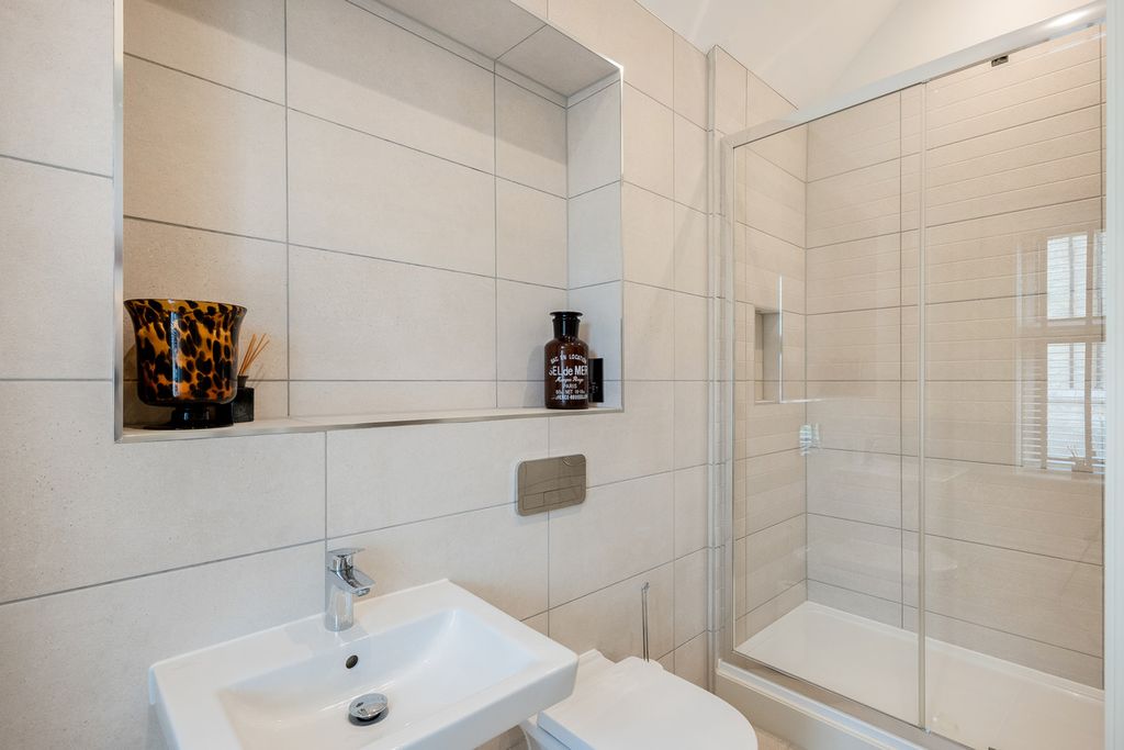 Additional image 24 of 2 bed flat for saleBirmingham Road Hatton Warwick, Warwickshire CV35