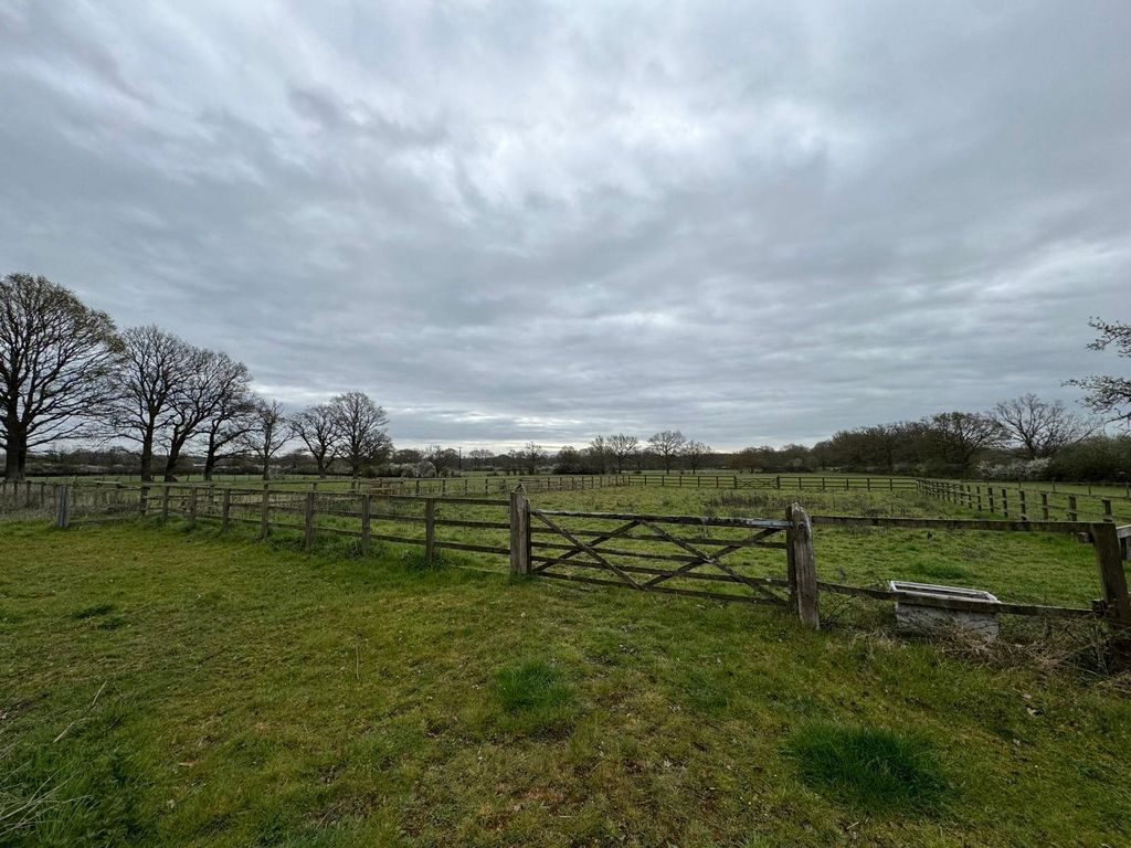 Property photo 2 of 19 Picture No. 31