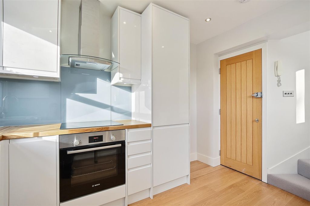 Property photo 2 of 12 Fbl - Applegarth Road - Kitchenb3 (1).Jpg
