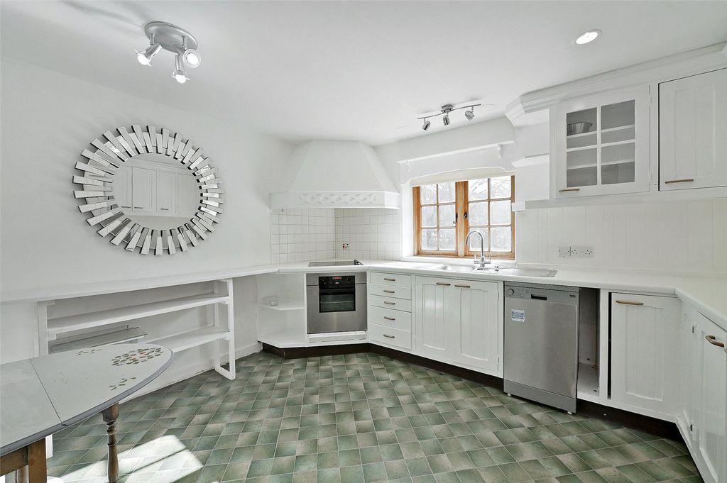 Property photo 2 of 13 Picture No. 19