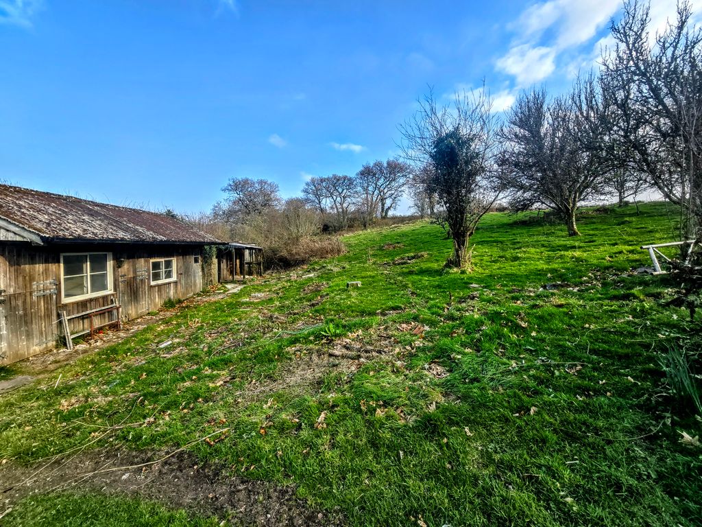 Property photo 2 of 4