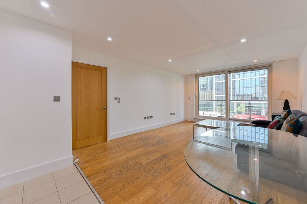 Property photo 3 of 12