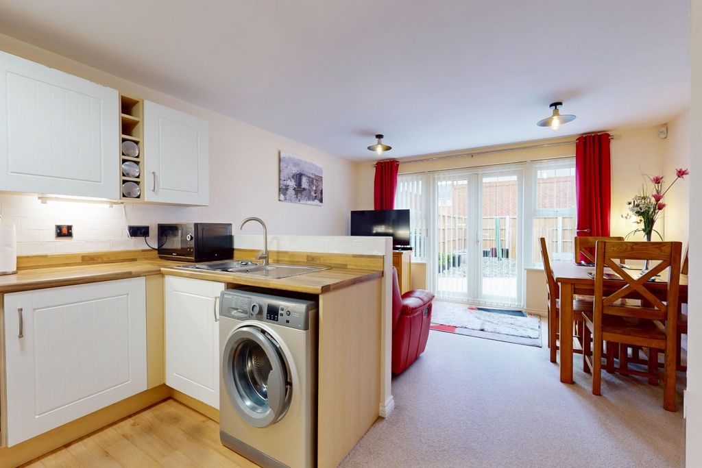 Property photo 2 of 24 5086384