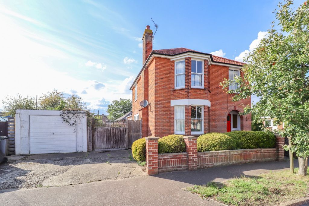 Property photo 1 of 24 4391960