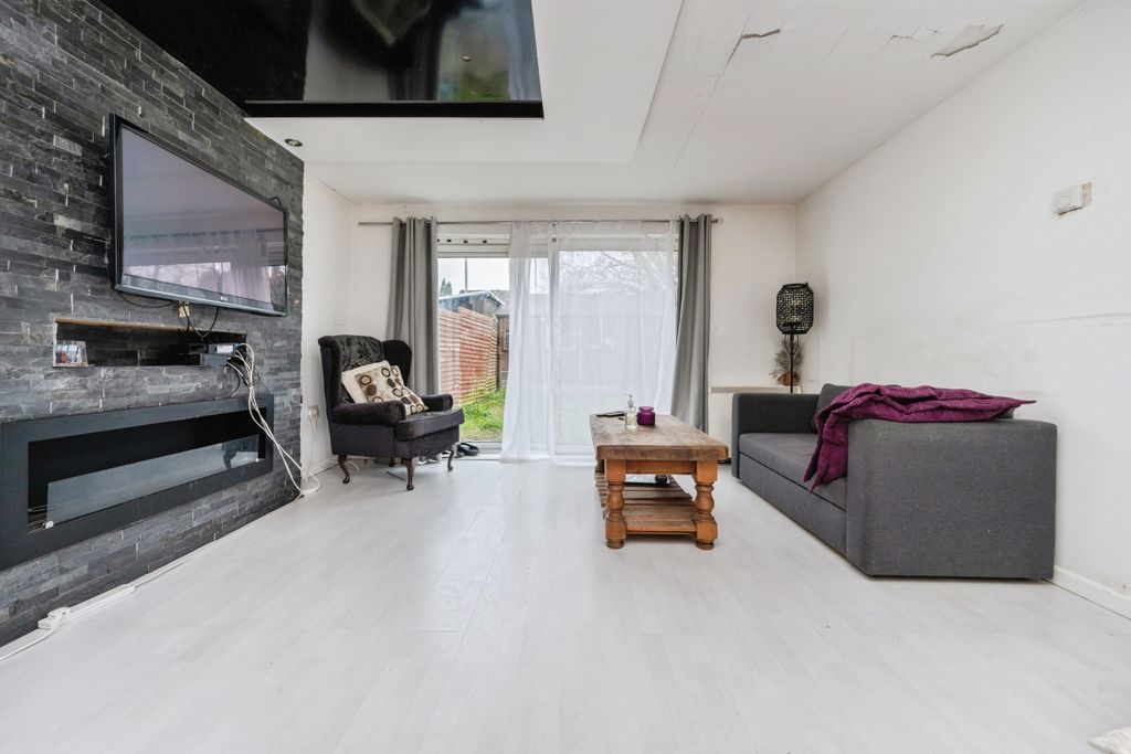 Property photo 3 of 15 Gelt Reception